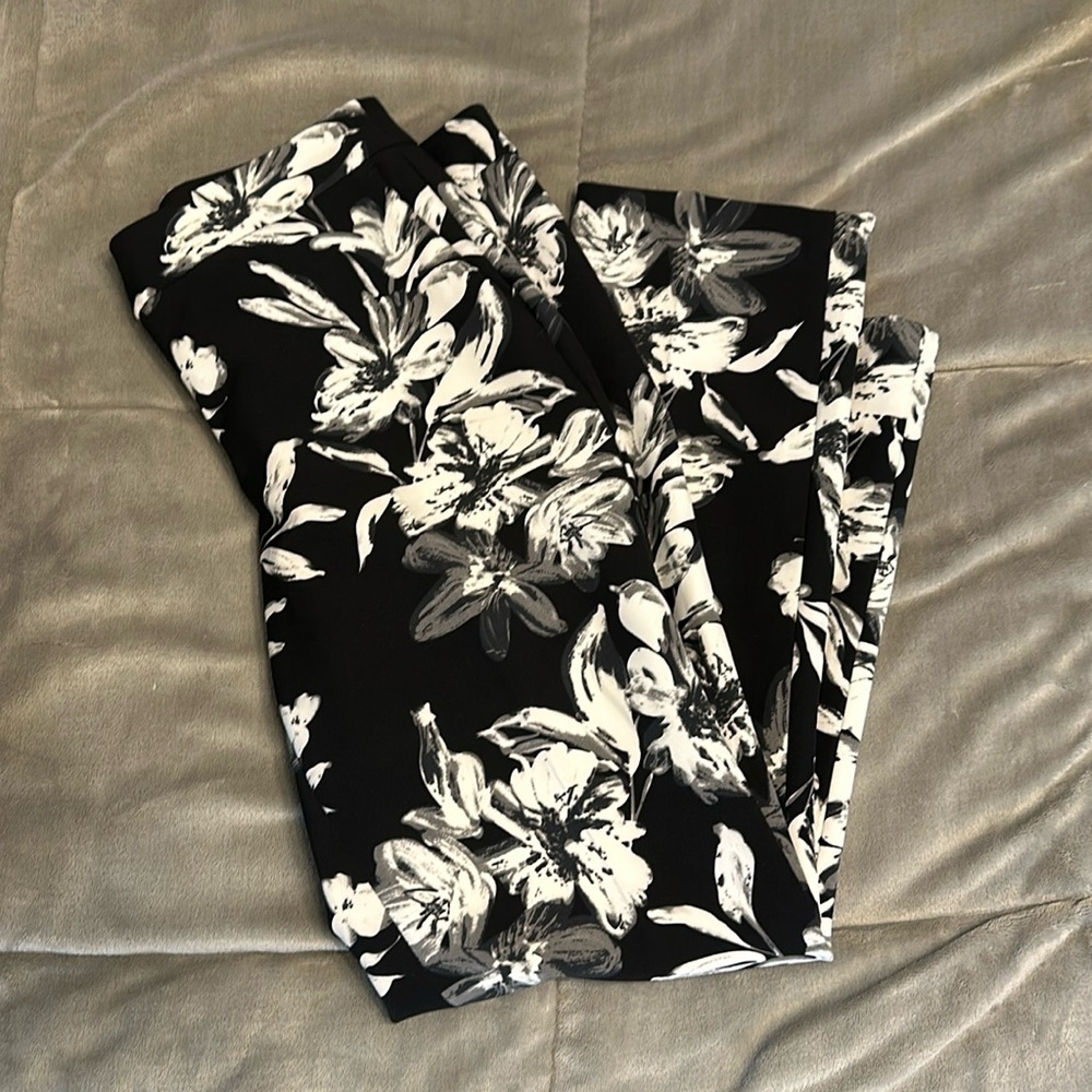Cynthia Rowley Black Straight Leg Flower Print Dress Pants